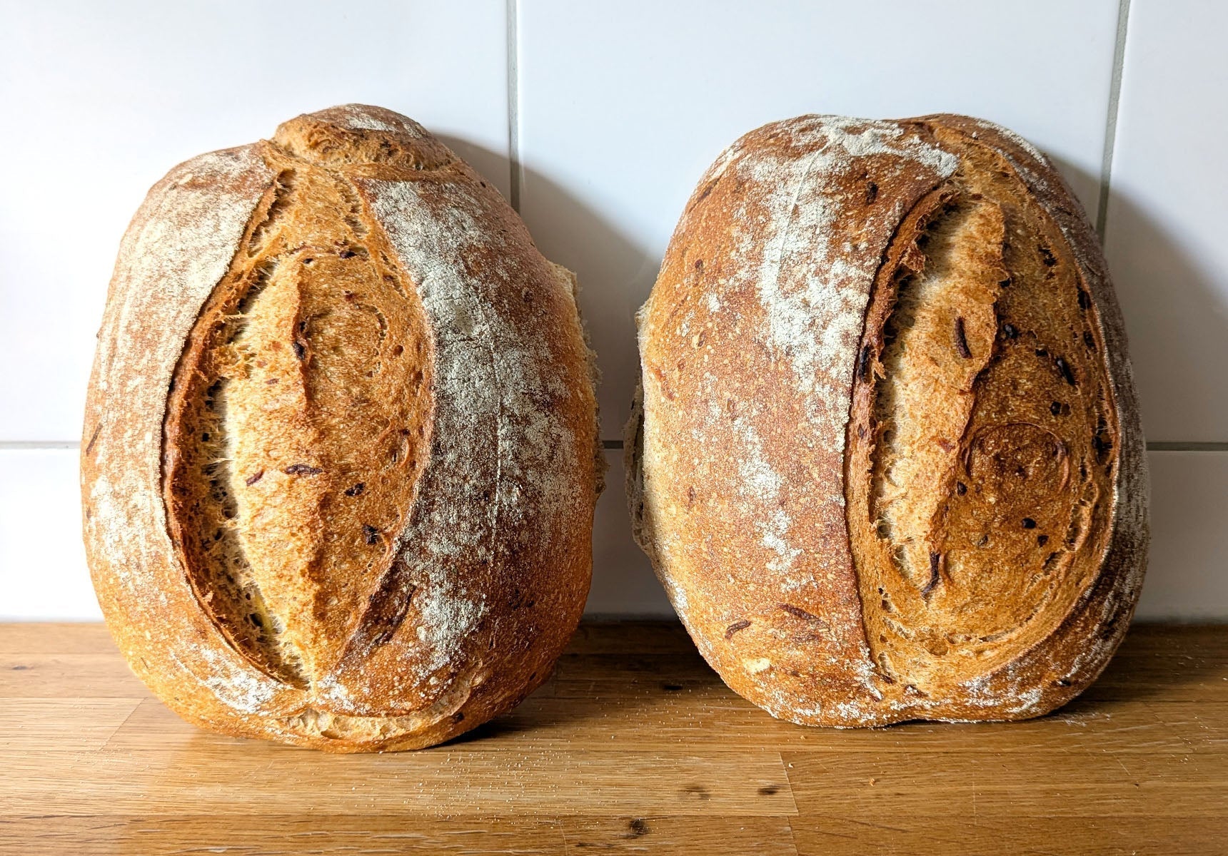 Saftiges Kartoffelbrot mit Kräuterkruste
