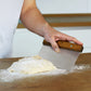 Premium-Teigkarte aus Edelstahl mit Holz-Griff